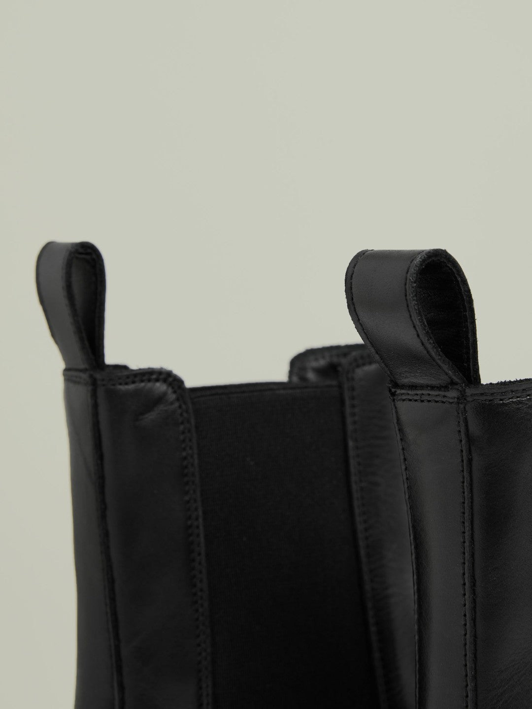 Leather Cleated Sole Chelsea Boots Black | Women