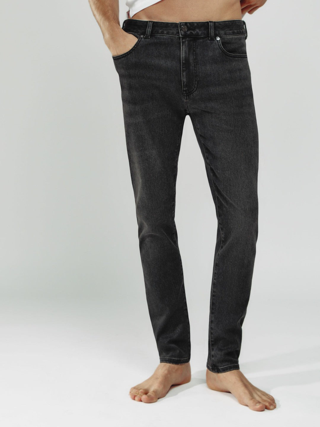 Tapered Slim-Fit Jeans Washed Black | Men