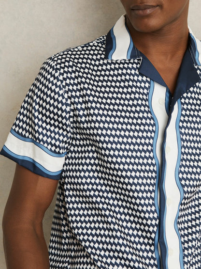 Geometric-Print Cuban-Collar Shirt White/Navy | Men