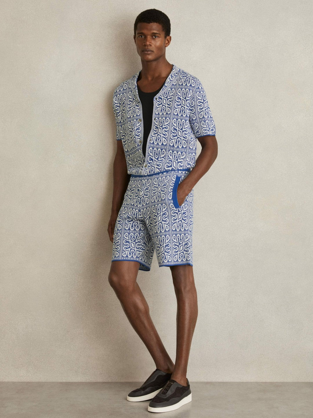 Tile Pattern Knit Shorts Blue/White | Men