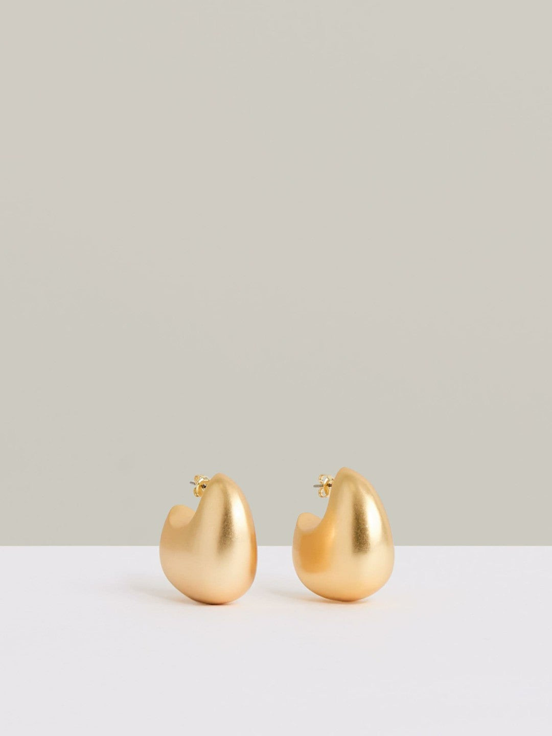 Curve Scoop Earrings Gold Tone | Women