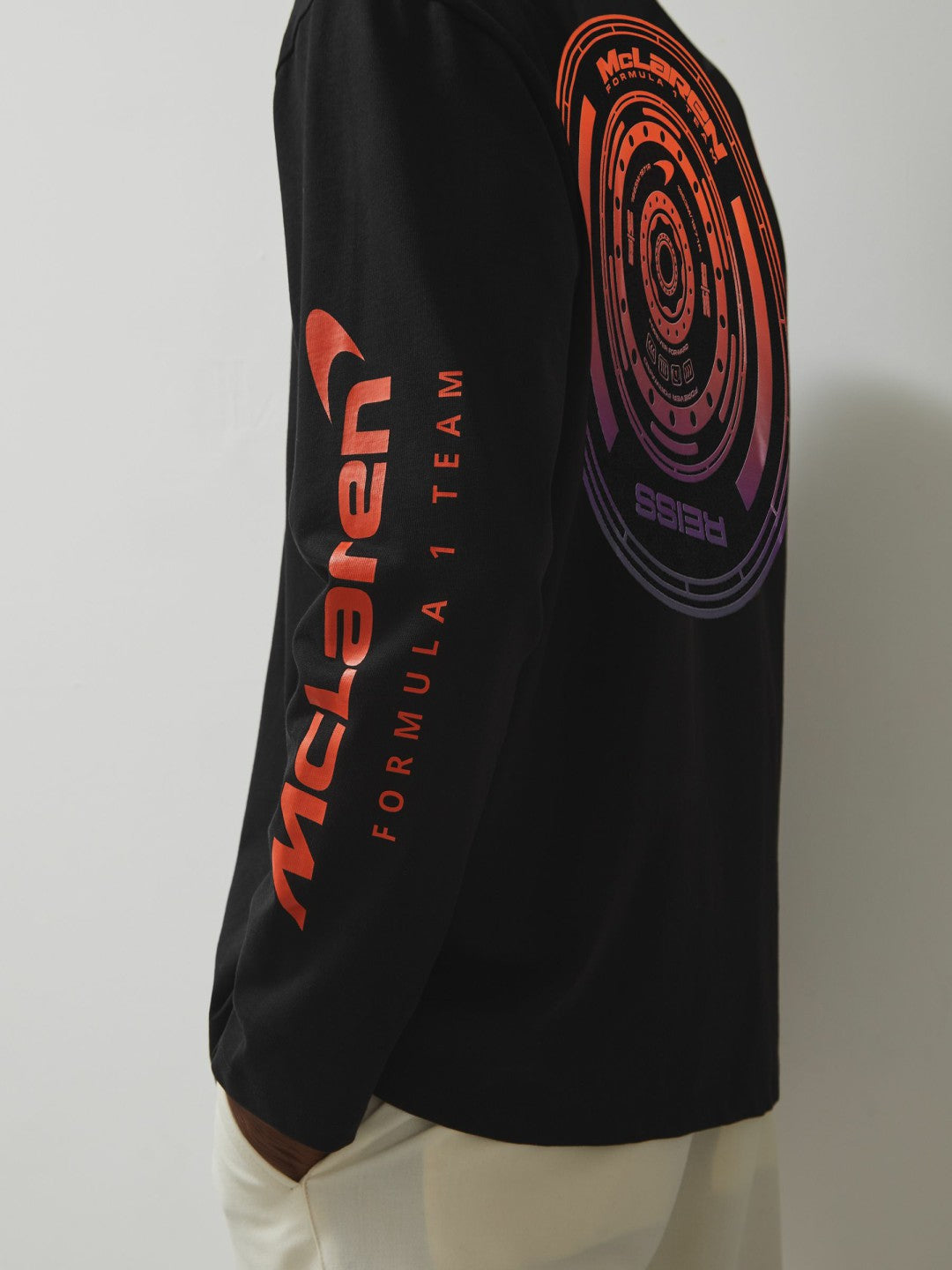 Unisex Fit McLaren F1 Team Tyre-Print T-Shirt Black | Men