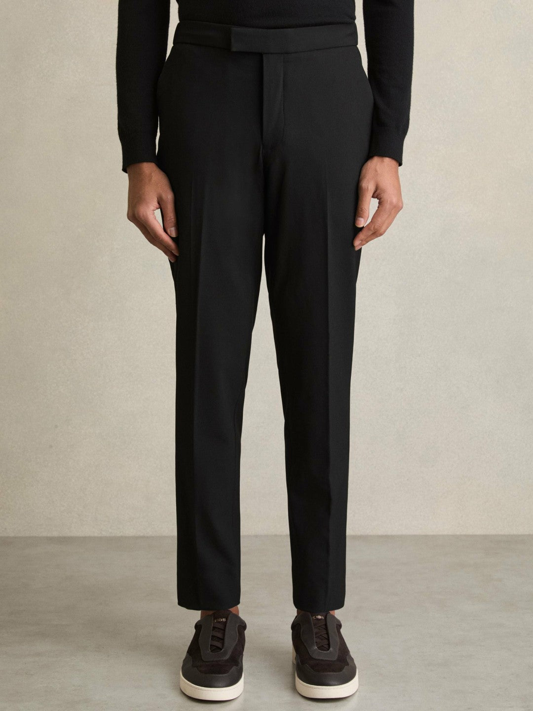 Slim-Fit Internal-Drawstring Trousers Black | Men