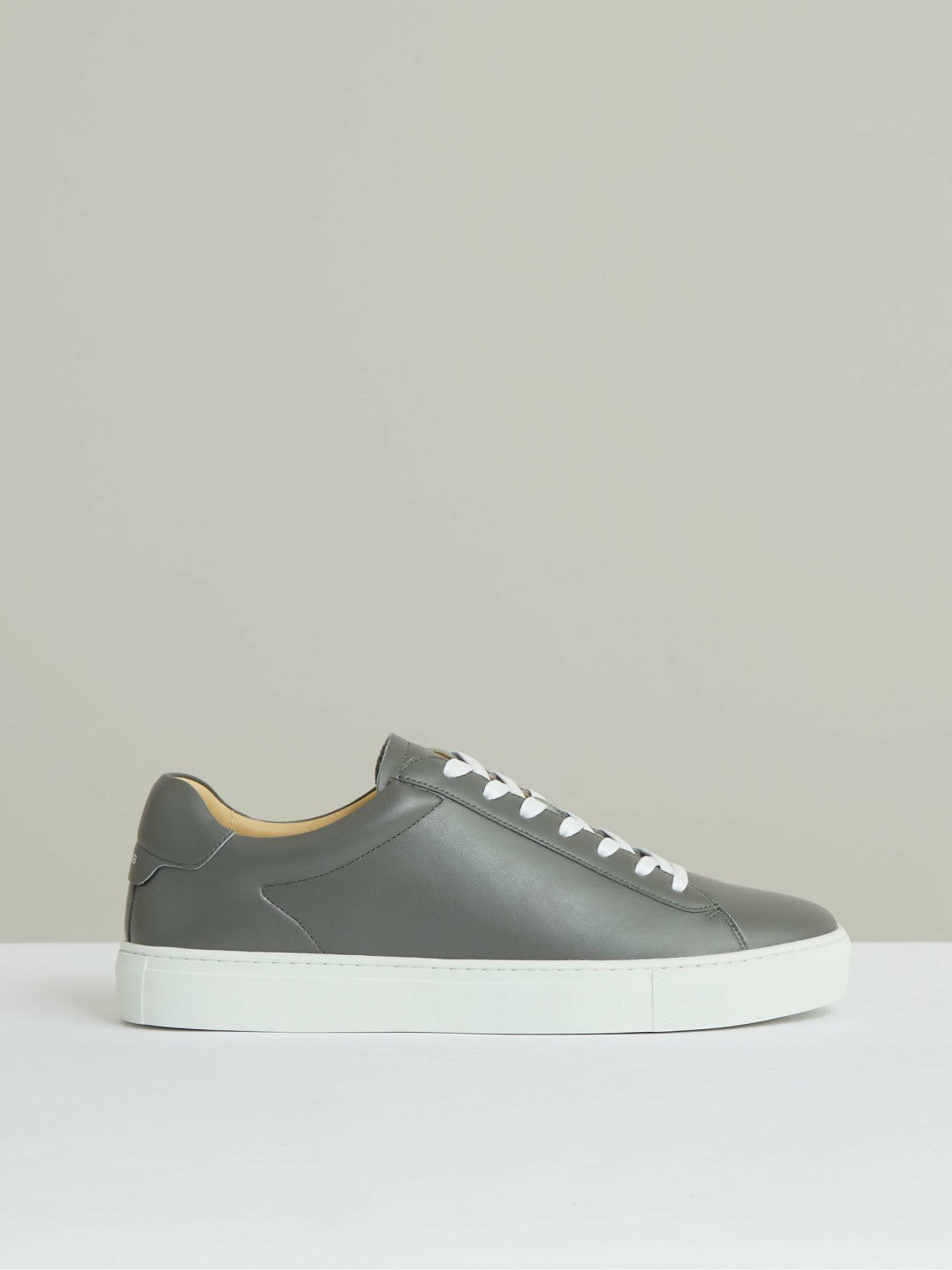 Leather Low-Top Trainers Graphite Grey | Men