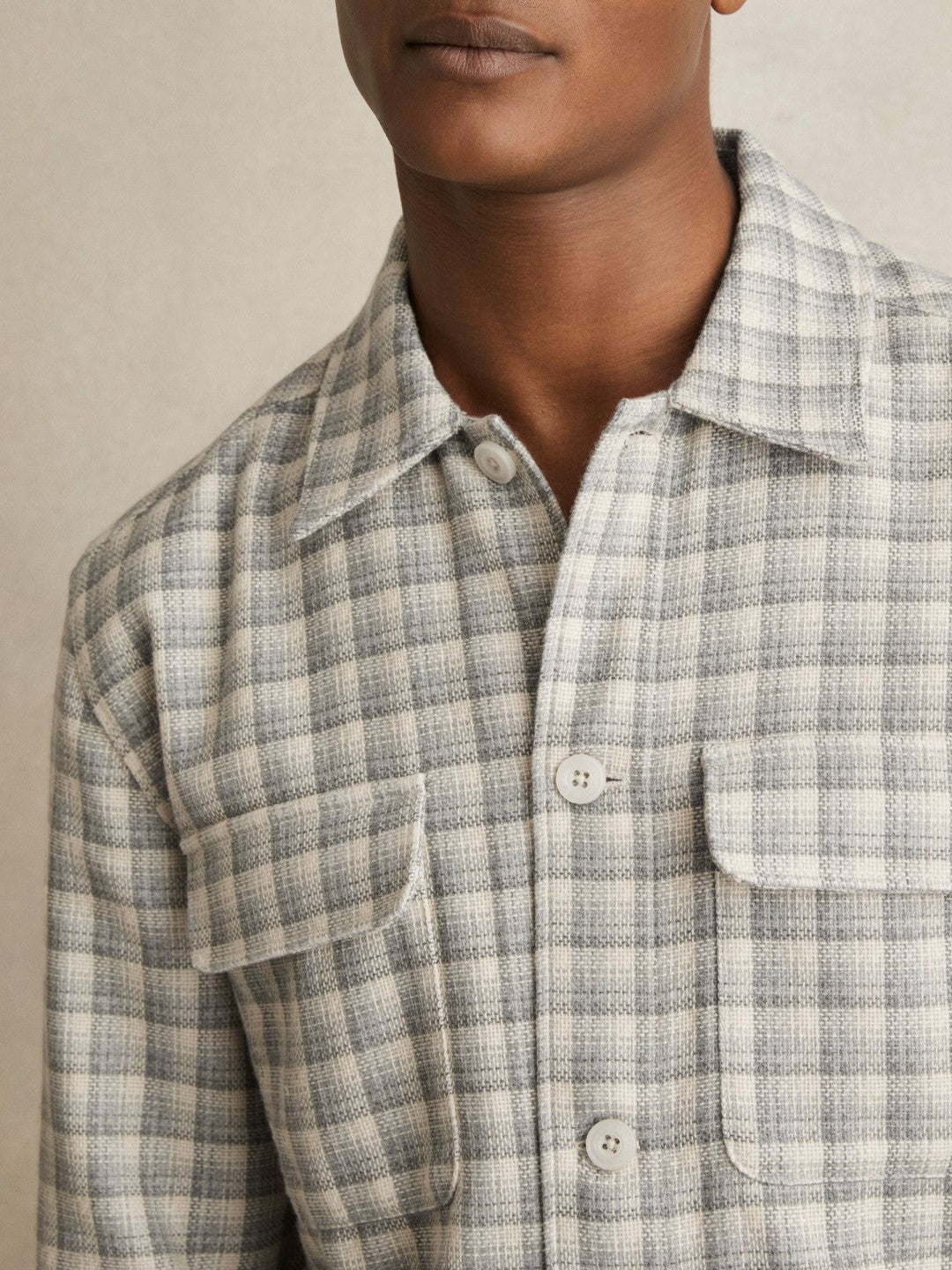 Woven Check Twin Pocket Overshirt Light Grey | Men