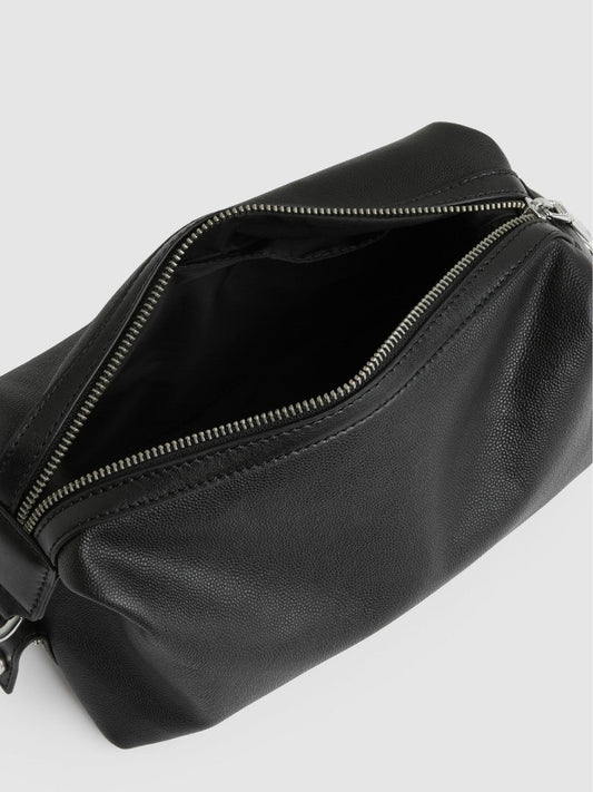 Micro-Grain Leather Washbag Black | Men