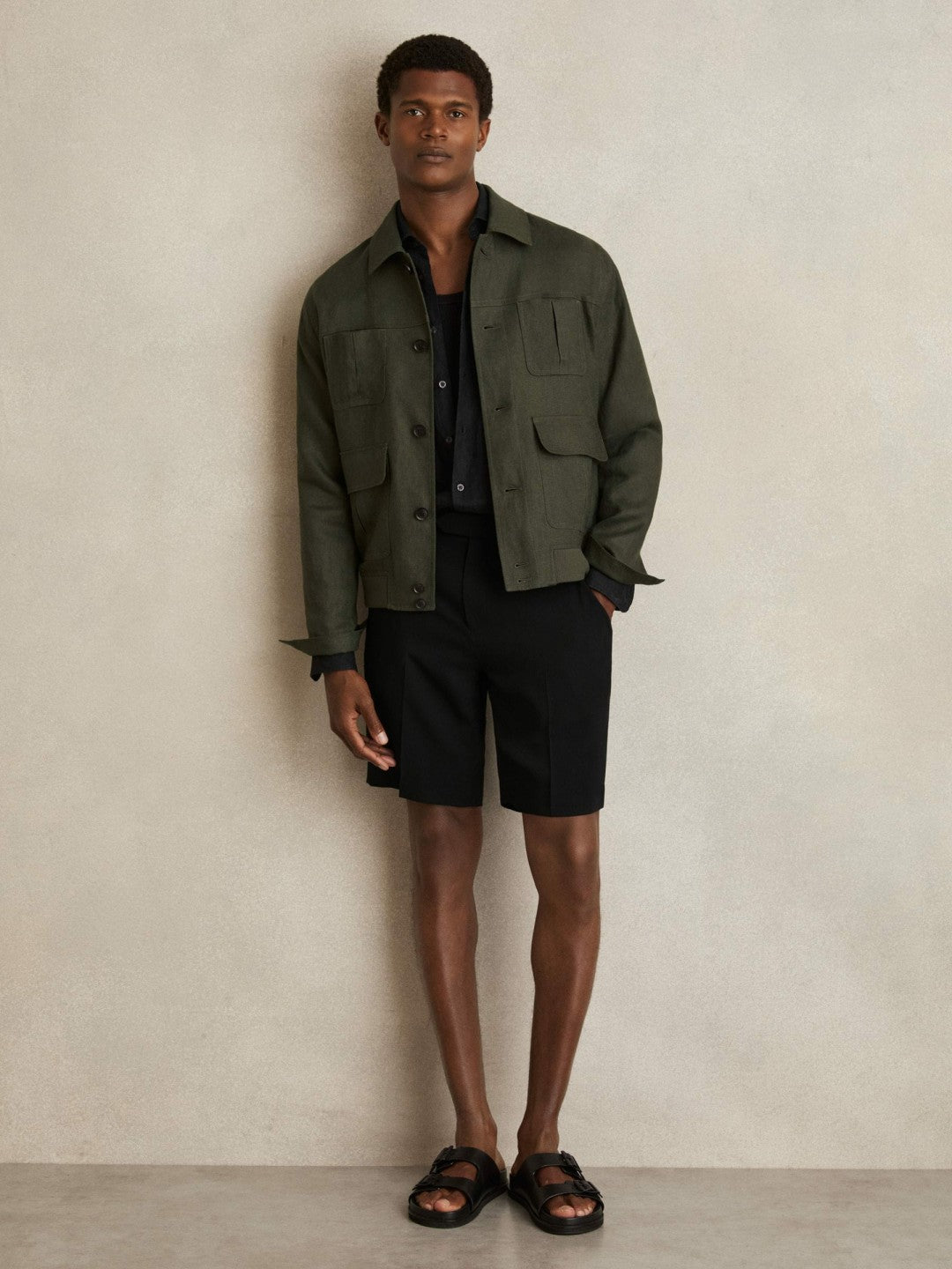 Side-Adjuster Tailored Shorts Black | Men