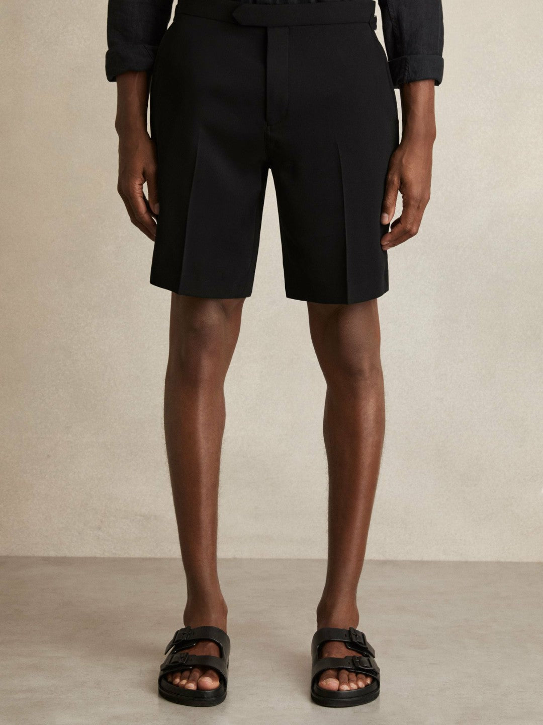 Side-Adjuster Tailored Shorts Black | Men