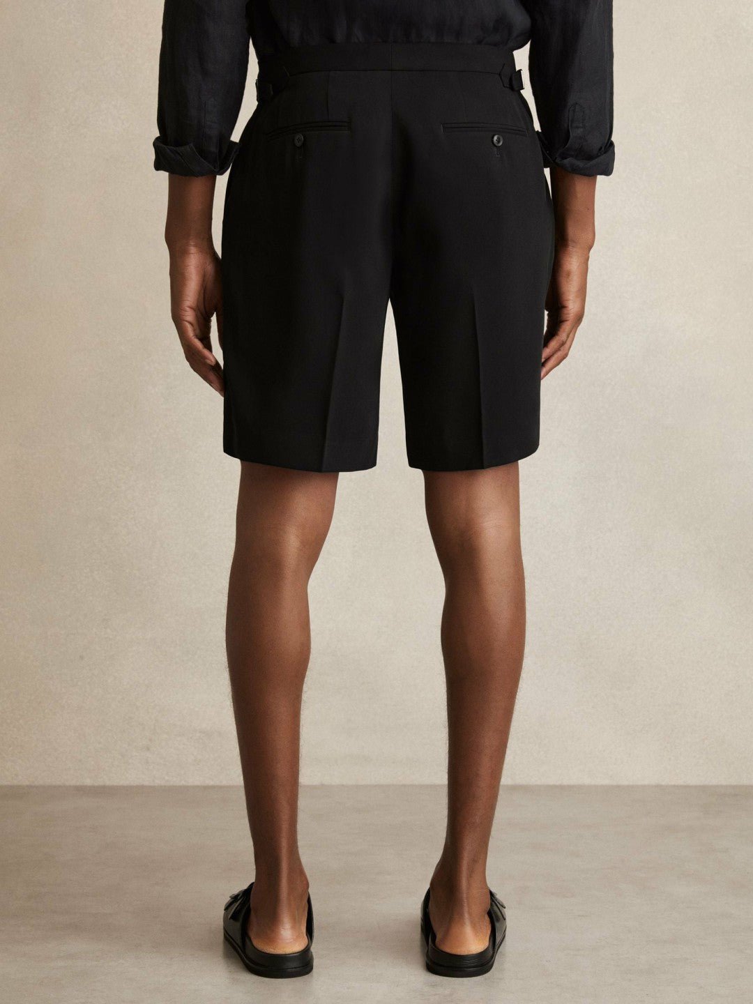 Side-Adjuster Tailored Shorts Black | Men