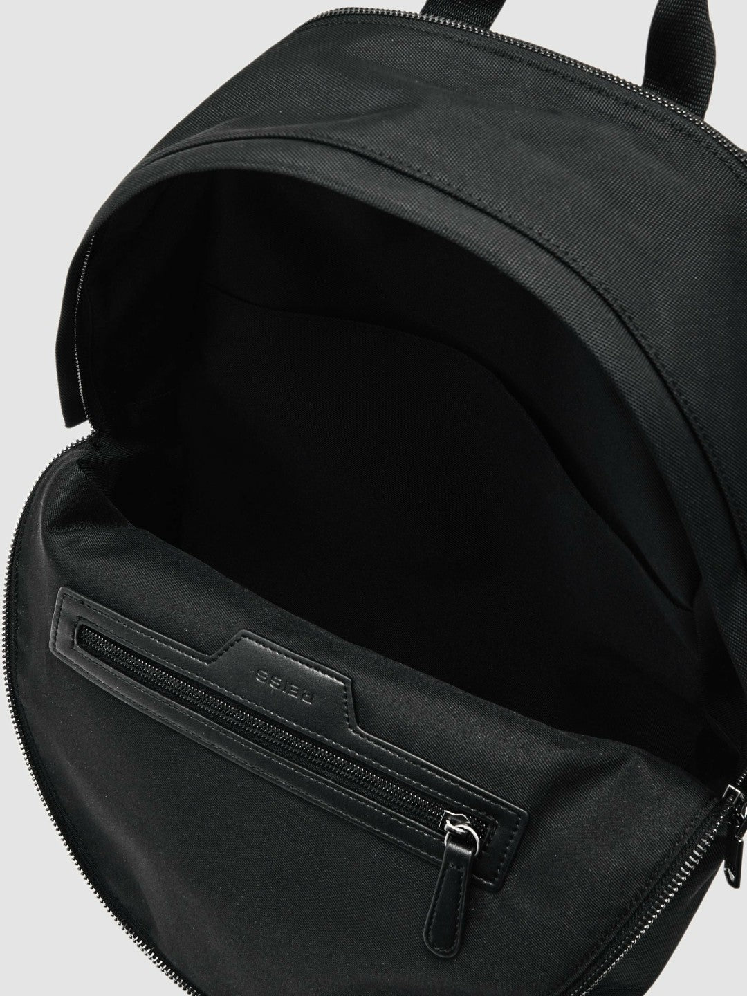 Woven Zipped Backpack Black | Men